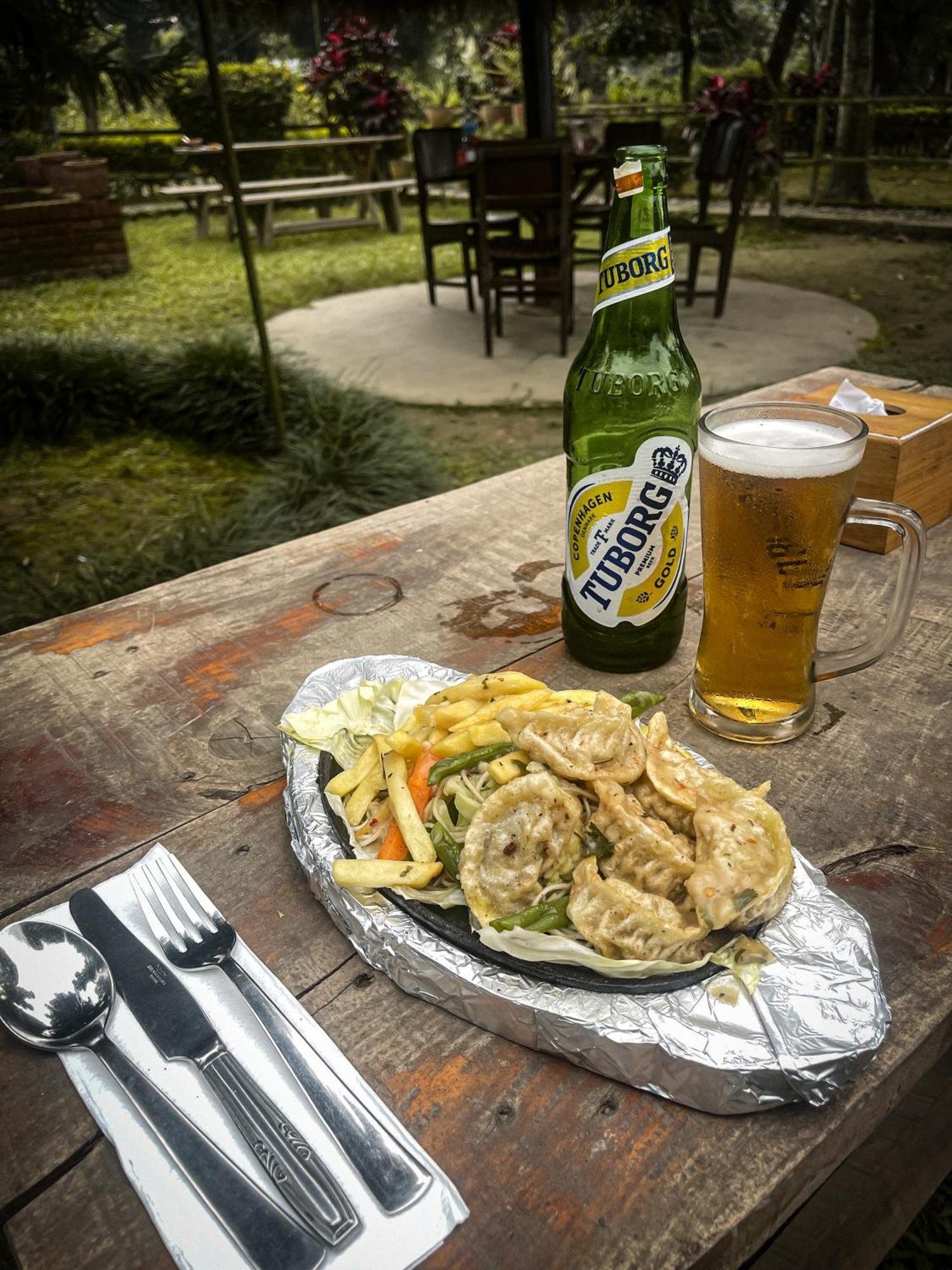 Hotel Tharu Garden And Beer Bar Chitwan Εξωτερικό φωτογραφία