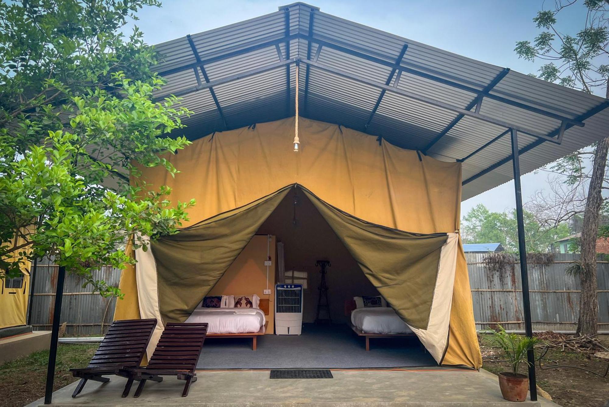 Hotel Tharu Garden And Beer Bar Chitwan Εξωτερικό φωτογραφία