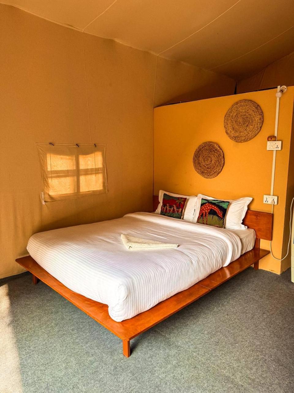 Hotel Tharu Garden And Beer Bar Chitwan Εξωτερικό φωτογραφία