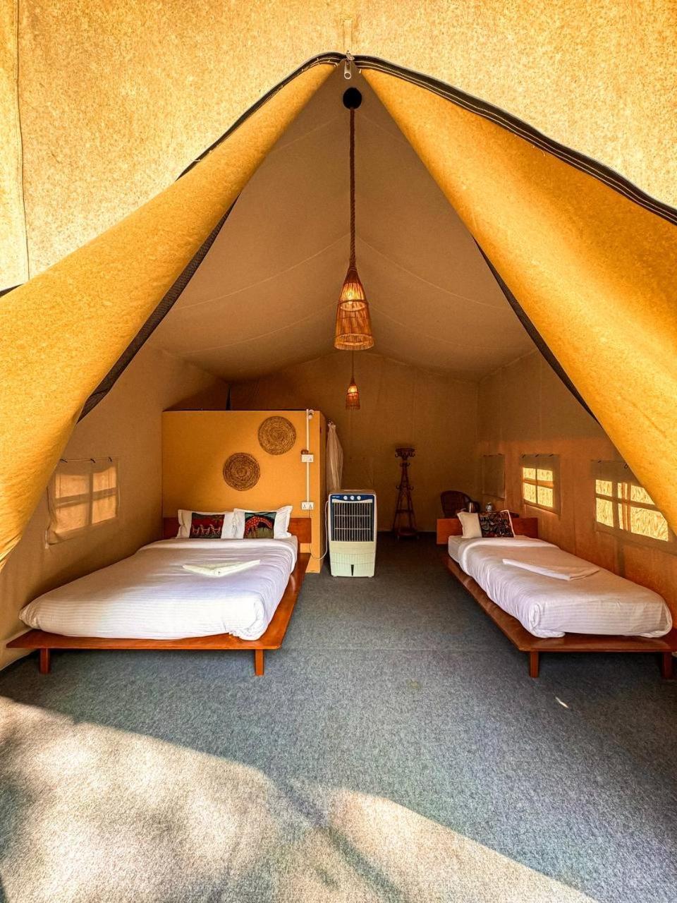 Hotel Tharu Garden And Beer Bar Chitwan Εξωτερικό φωτογραφία